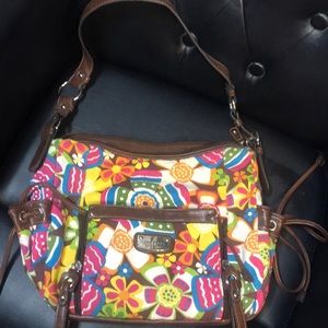 Adorable floral spring/summer handbag!